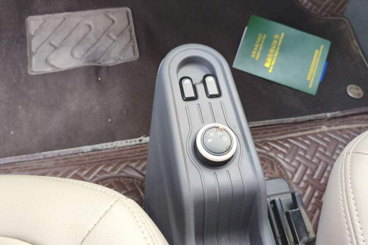 Used Wuling Hongguang MINIEV 2022 Macaron Premium Model – Lithium Iron Phosphate