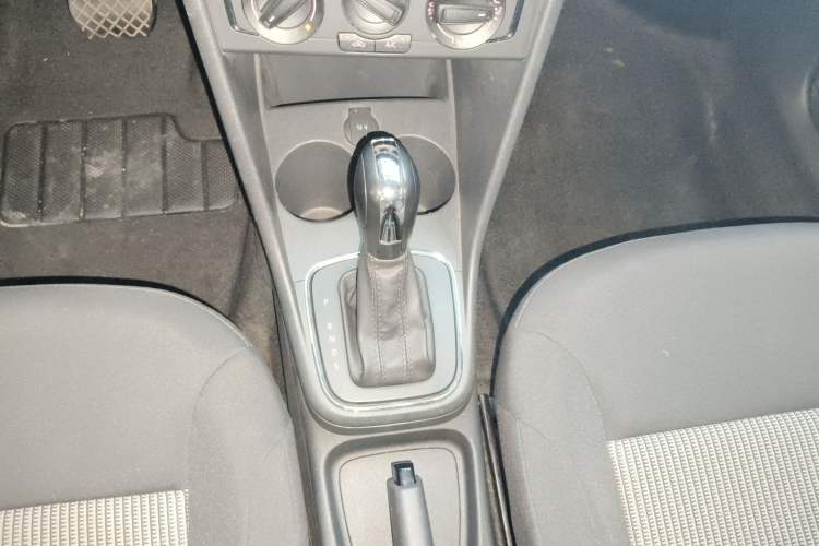 Used Volkswagen Polo 2016 1.4L Automatic Trendy Model Gear Lever