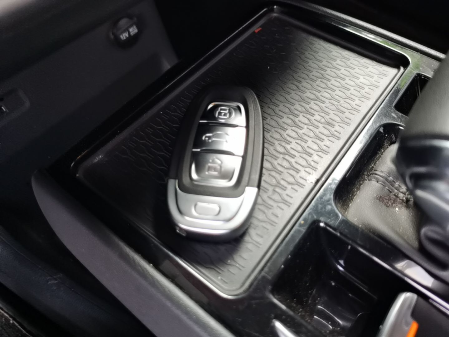 Hongqi E-QM5 2023 Revised Version Basic Travel Edition — снимка 17