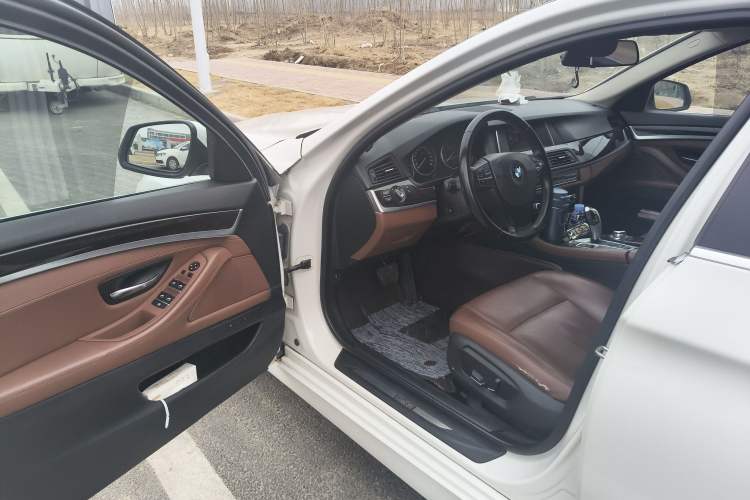 Used BMW 5 Series 2014 525Li Leading Model