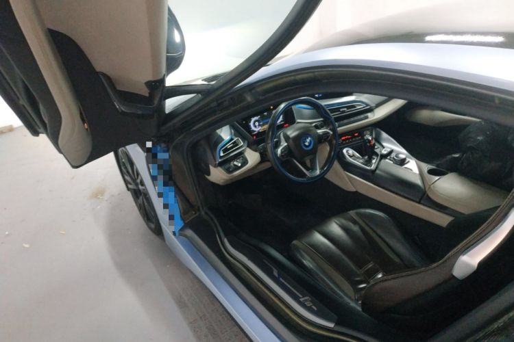 Used BMW i8 2014 Standard Model
