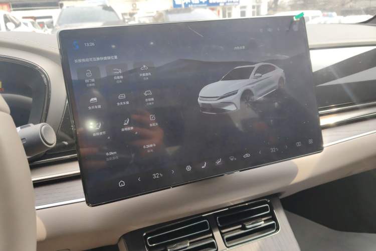 Used BYD Han 2024 EV Glory Edition 610 km All-Wheel Drive "Tian Shen Zhi Jia" Intelligent Driving Model