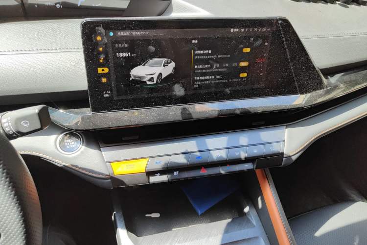 Used CHANGAN UNI-V 2022 1.5T Prestige Version