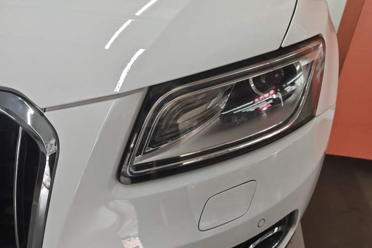 Used Audi Q5 2015 40 TFSI Technology Edition Left Front Headlight