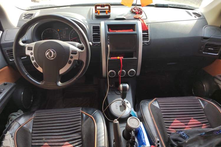 Used Dongfeng Fengdu MX6 2016 2.0L CVT Two-Wheel Drive Excellence Edition