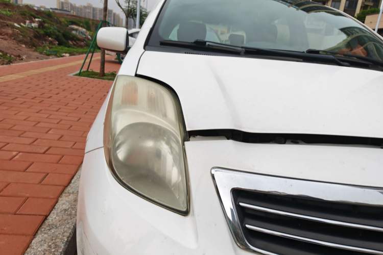 Used Toyota Yaris 2011 1.6E Automatic Charm Edition Right Front Headlight