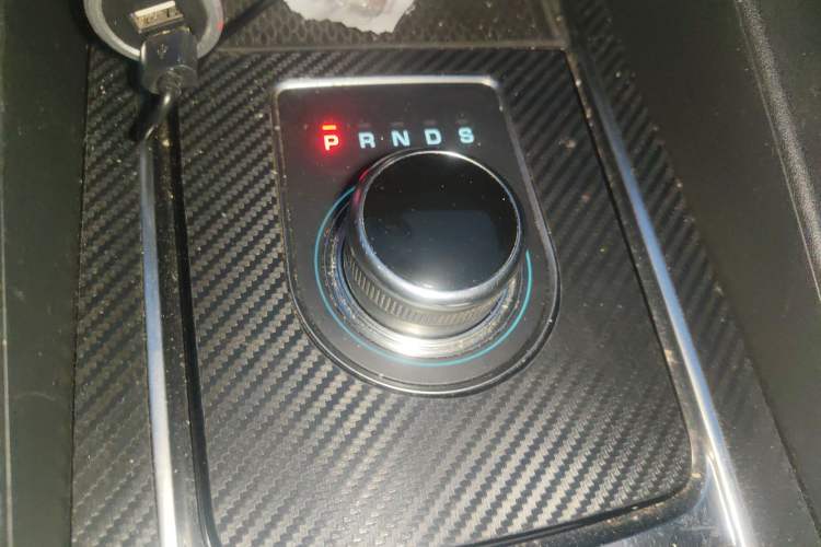 Used Jaguar F-PACE 2018 2.0T Four-Wheel Drive Urban Luxury Edition Gear Lever