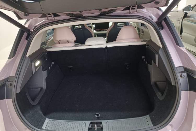 Used Lynk & Co 06 EM-P 2023 EM-P 126 Long-Range Halo
