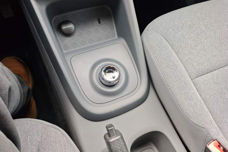 Used Wuling Hongguang New Energy 2024 All-Electric Model 300KM Standard Version
