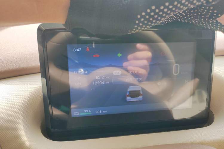 Used Wuling Hongguang MINIEV 2025 Four-Door Version Advanced Edition Instrument Cluster