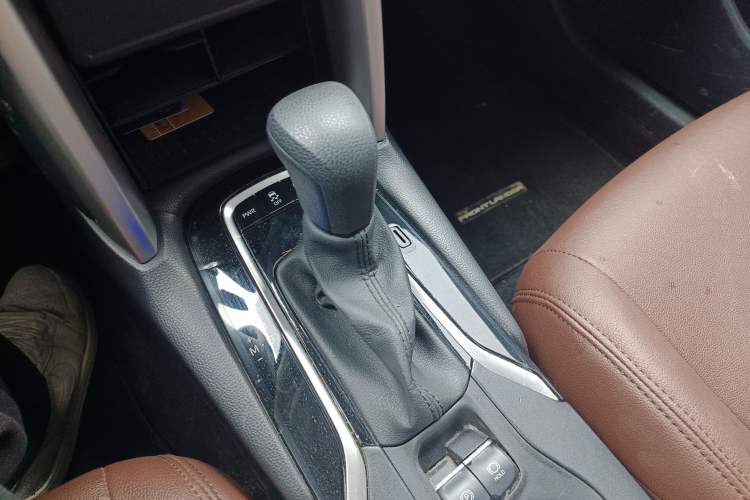 Used Toyota FRONTLANDER 2023 2.0L CVT Leading Edition