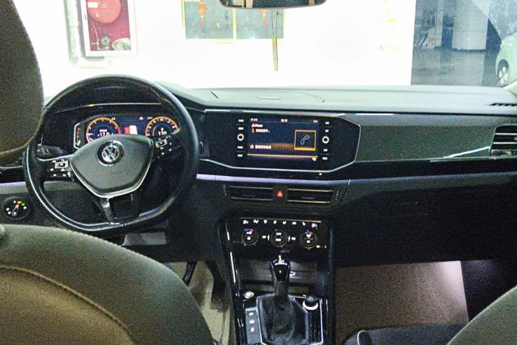 Used Volkswagen Tayron 2019 380TSI Four-Wheel Drive Prestige Model China VI Standard Center Console