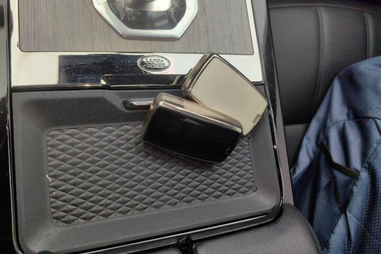 Used Land Rover Range Evoque 2021 Range Rover Velar 249 PS R-Dynamic S Performance Edition