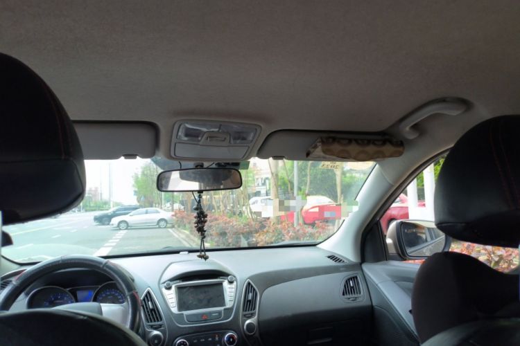 Used Hyundai ix35 2015 2.0L Manual Two-Wheel Drive Comfort Version China IV Standard Headliner