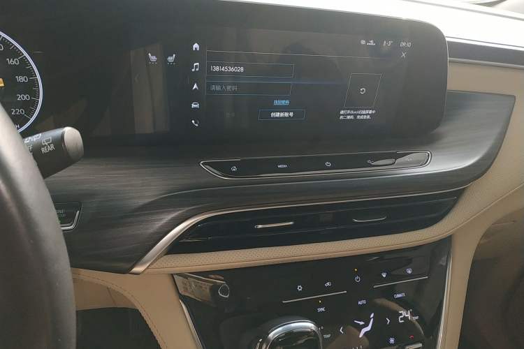 Used Buick GL8 2022 ES Land Cruiser 653T Luxury Model