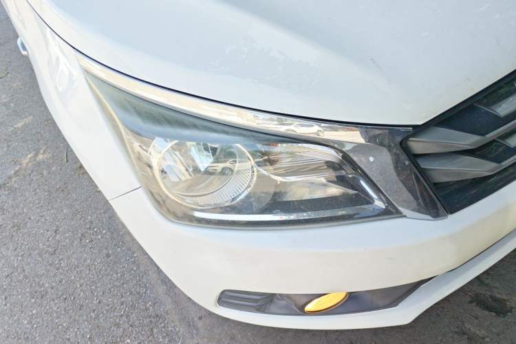 Used Venucia T70 2016 2.0L CVT Smart Choice Edition
