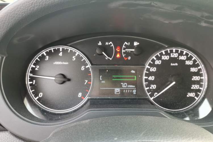 Used Nissan Tiida 2016 1.6L CVT Cool Dynamic Edition