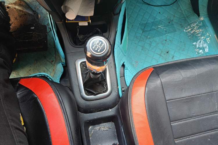 Used Suzuki Liana 2013 Hatchback 1.4L Manual Standard Model A Gear Lever