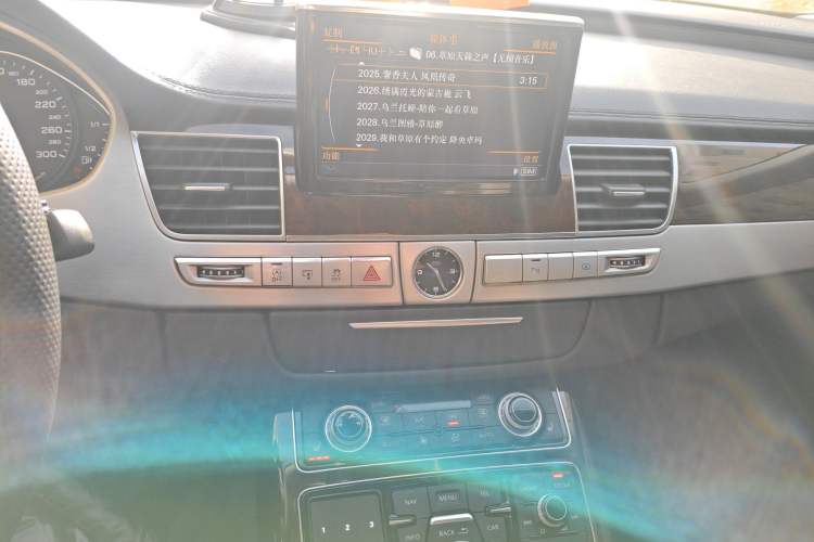 Used Audi A8 2014 A8L 45 TFSI quattro Comfort model