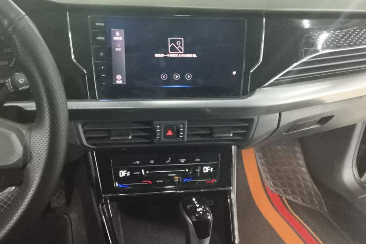 Used Volkswagen Passat New Energy 2022 430 PHEV Hybrid Business Edition Audio And AC Panel