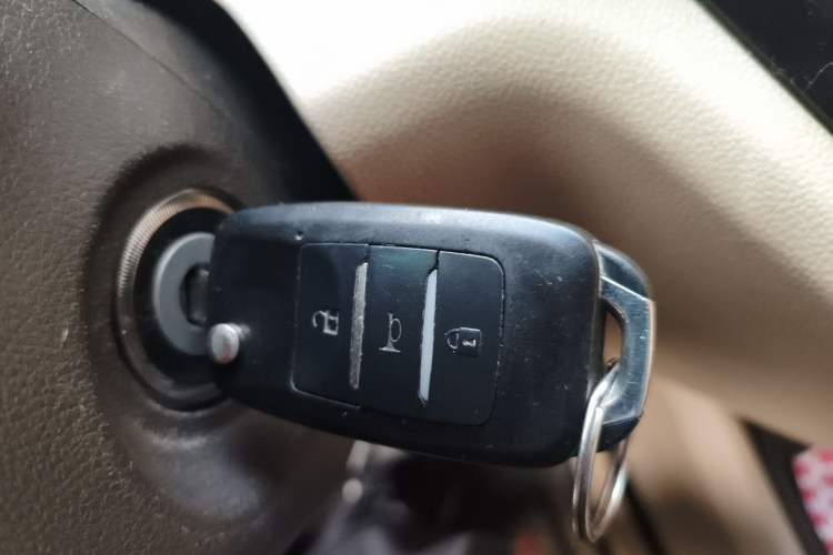 Used Jinbei 750 2015 1.5L Flagship Model
