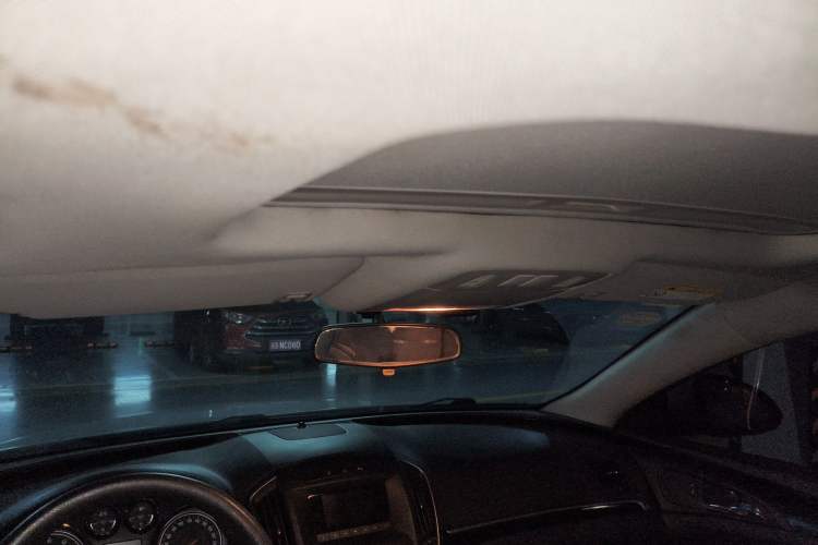 Used Buick Regal 2015 1.6T Leading Technology Model Headliner