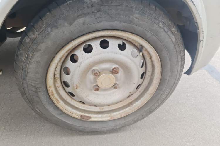 Used Dongfeng Xiaokang K07S 2016 1.0L Practical Version DK10 Right Front Wheel Hub