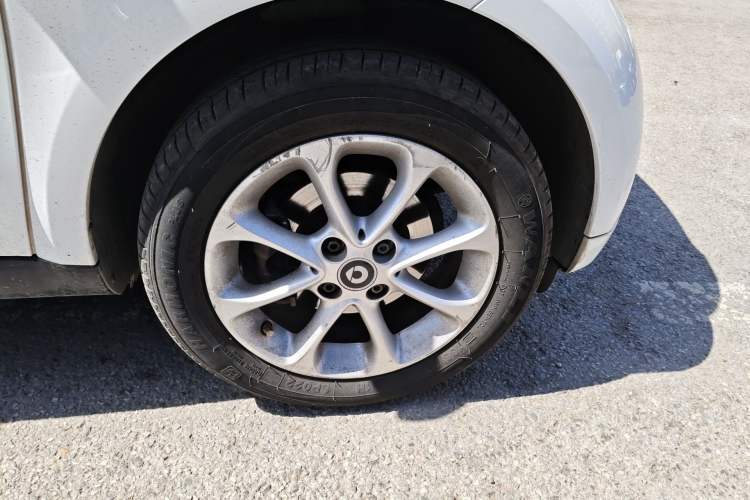 Used smart fortwo 2015 1.0L 52 kW hardtop Dynamic version
