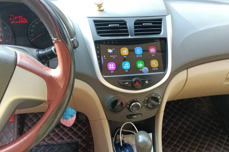 Used Hyundai Verna (older generation) 2010 Sedan 1.4L Automatic Comfort Model GS
