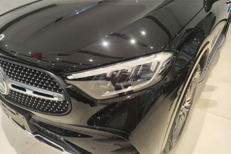 Used Mercedes-Benz GLC 2025 Refreshed GLC 300 L 4MATIC Dynamic Version 5 Seats Left Front Headlight