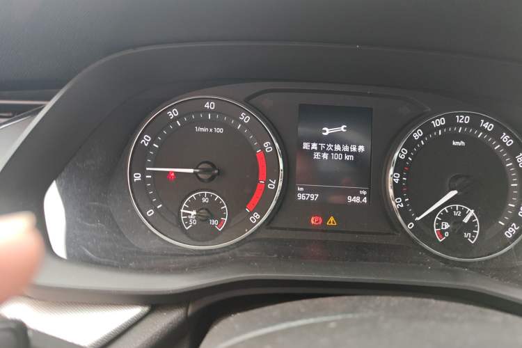 Used Skoda Octavia 2021 PRO TSI280 DSG Luxury Edition Odometer Close Up