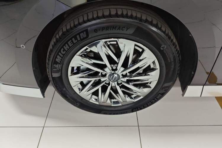 Used GAC Trumpchi Xiangwang M8 2025 Kunkun Series Max Luxury Cabin