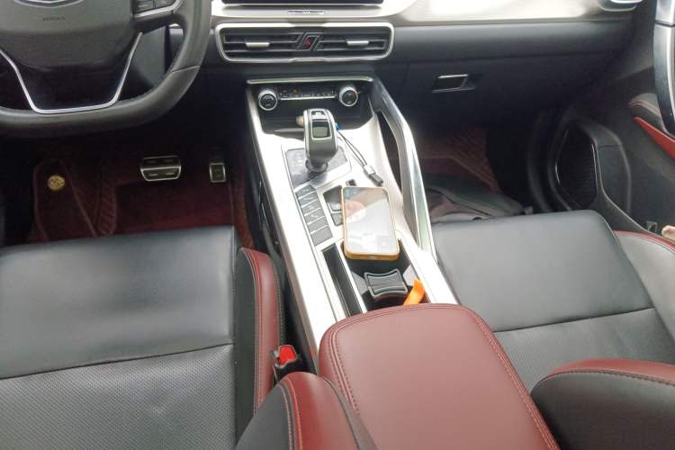 Used Geely Auto Coolray 2019 Sport Version 260T DCT Explorer China VI Standard Gear Lever