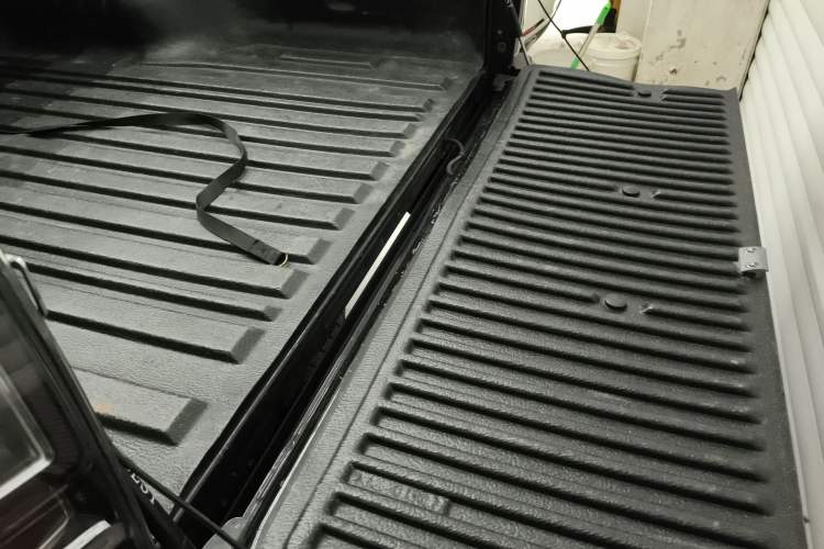 Used Isuzu D-MAX 2021 1.9T Automatic 4x4 Diesel Global Huan Dong RZ4E