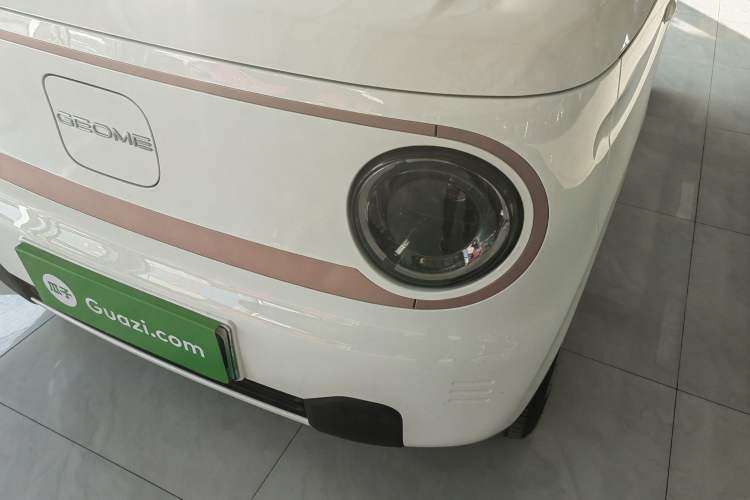 Used Geely Galaxy Panda 2024 Panda Mini 200km Endurance Bear
