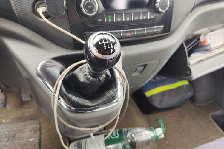 Used Foton Toano 2020 2.0T Multi-Function Short Wheelbase Mid-Roof 5/6-Seater China VI Emission Standard 4F20TC3