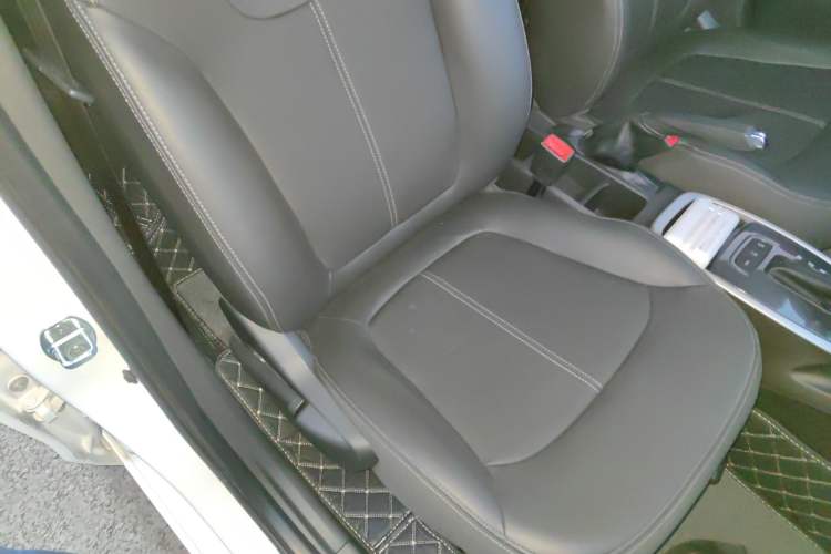 Used Chevrolet Lova RV 2016 1.5L Automatic FunDrive Edition
