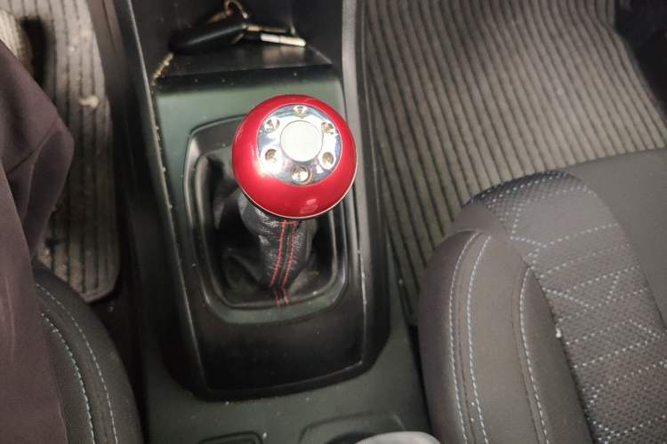 Used Baojun 310 2016 1.2L manual Comfort trim level
