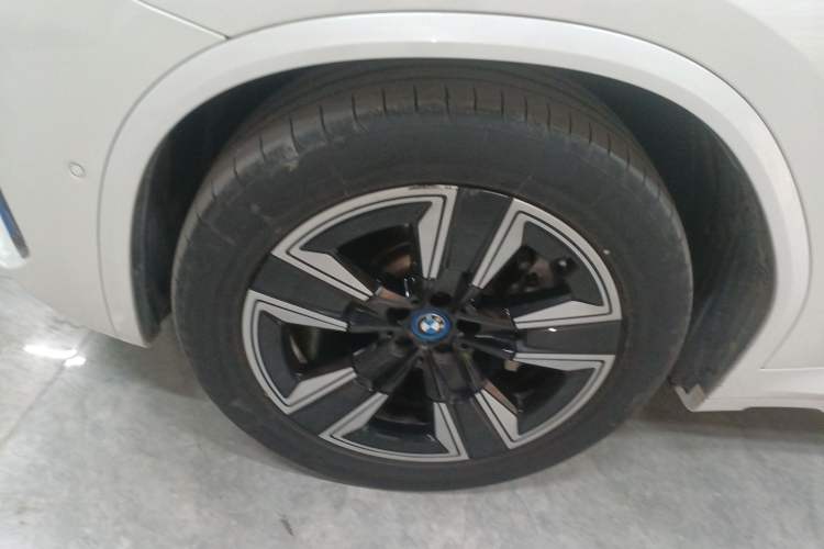 Used BMW iX3 2022 Leading Model Left Front Wheel Hub