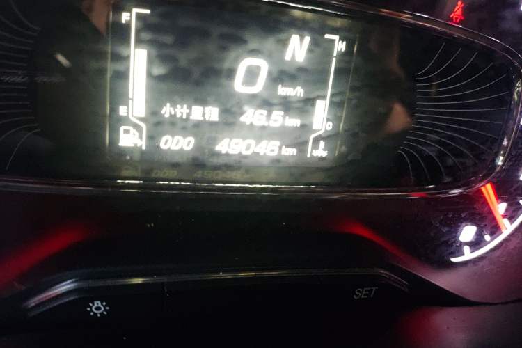 Used Baojun 510 2017 1.5L Automatic Fashion Model Odometer Close Up