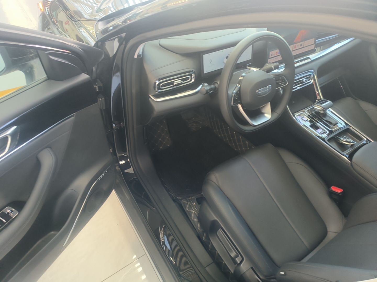 Geely Auto Emgrand 2026 Model 5th Generation 1.5L CVT Prestige Edition — снимка 18