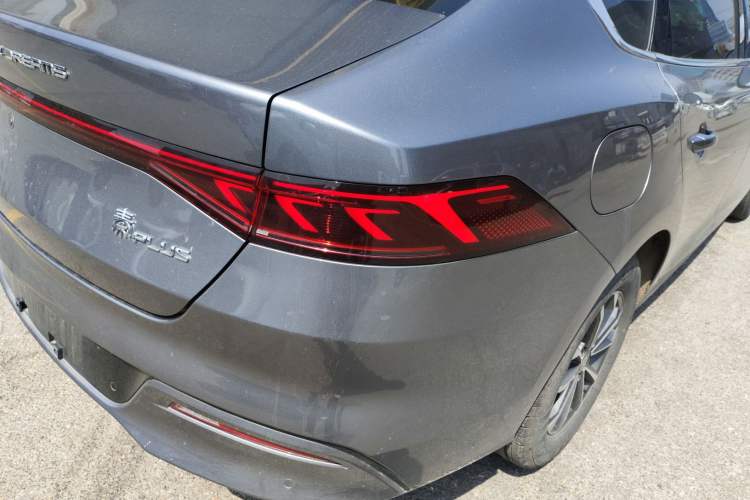 Used BYD Qin PLUS 2024 HONOR Edition DM-i 55KM Leading Model Right Rear Taillight