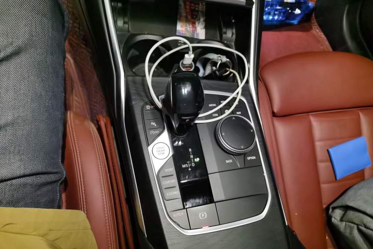 Used BMW 3 Series 2021 325i M Sport Package Gear Lever