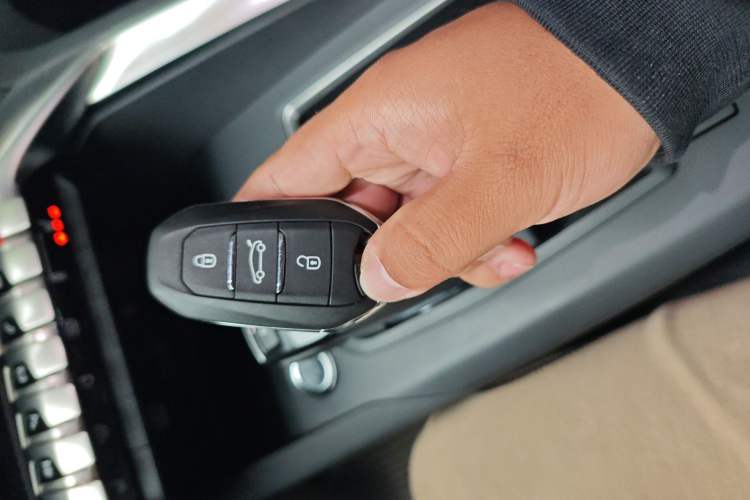 Used Peugeot 4008 2017 350THP Elite Edition Vehicle Key