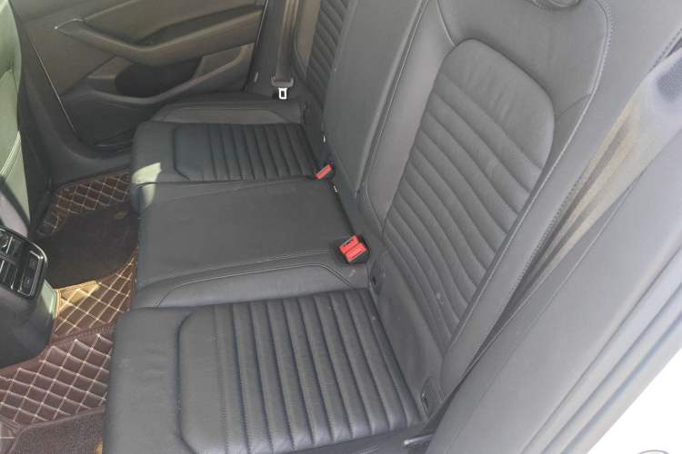 Used Volkswagen Variant 2018 380TSI Two-Wheel Drive Comfort Edition
