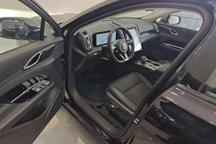 Used Hongqi HS3 PHEV 2025 Model 125km Jingwei 2 Millionth Anniversary Edition