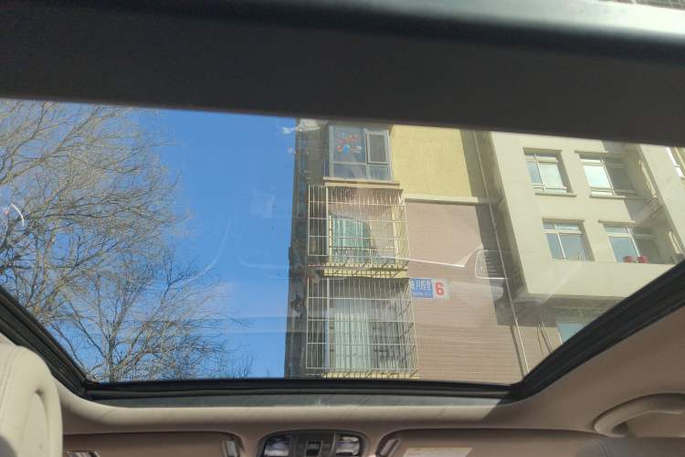 Used Kia Sorento 2015 Sorento L 2.4L Gasoline 4WD Elite Edition 7 Seats China V Emission Standard