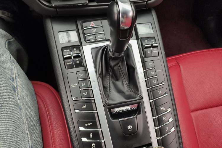 Used Porsche Macan 2018 Macan 2.0T
