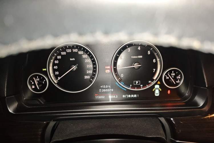 Used BMW 5 Series 2014 525Li Luxury Design Package
