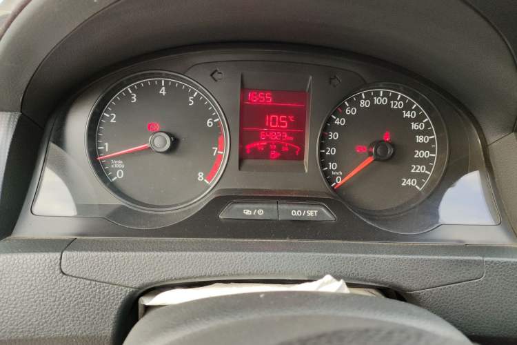 Used Volkswagen Santana 2015 1.4L Manual Fashion Edition
